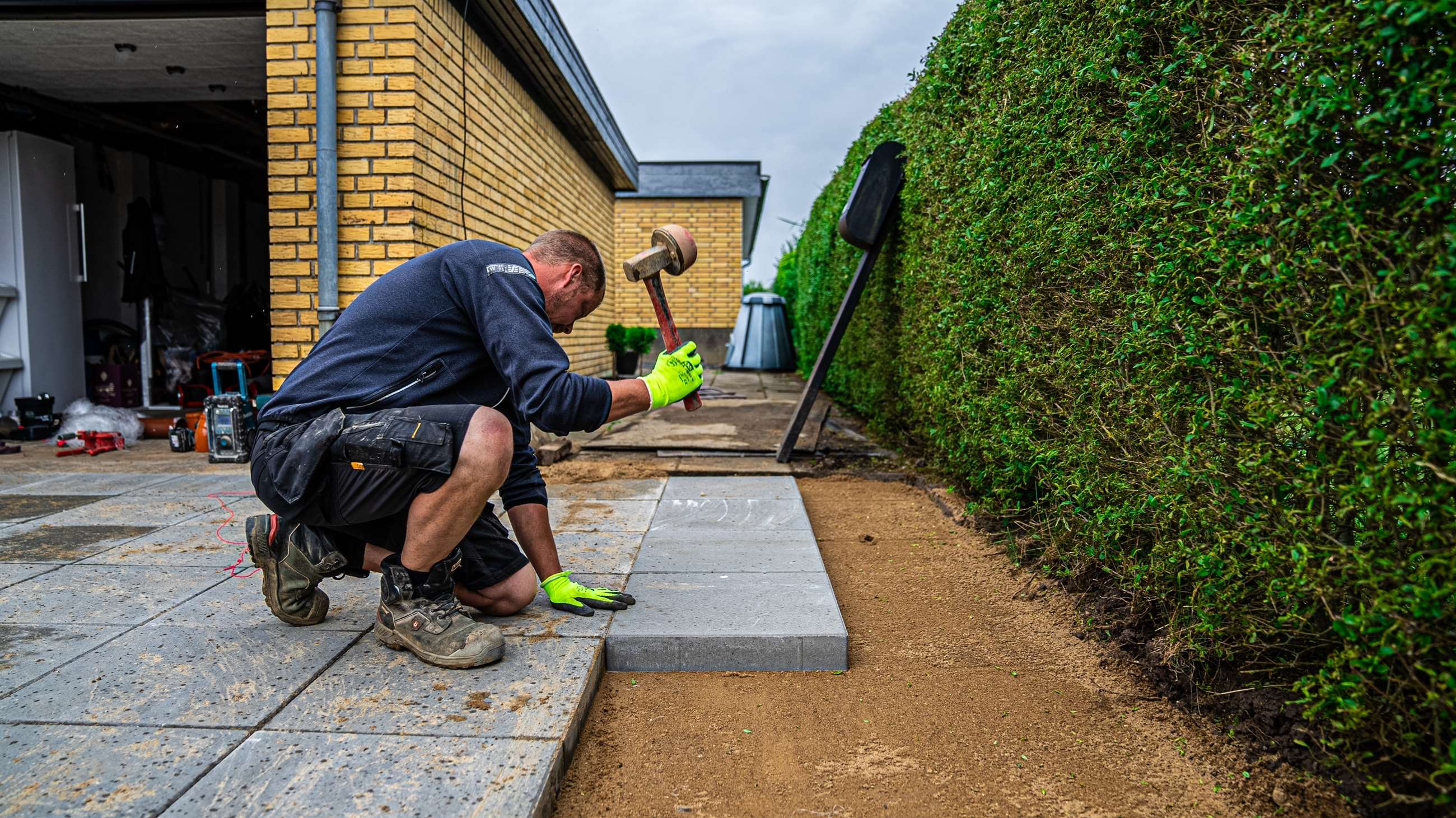 Entreprenør, anlægsgartner og brolægger i Hedensted, Vejle og Horsens